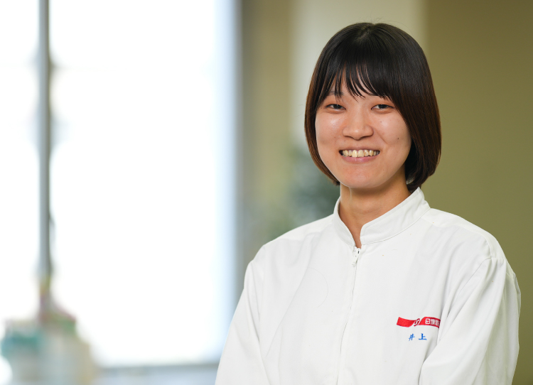 井上 葵